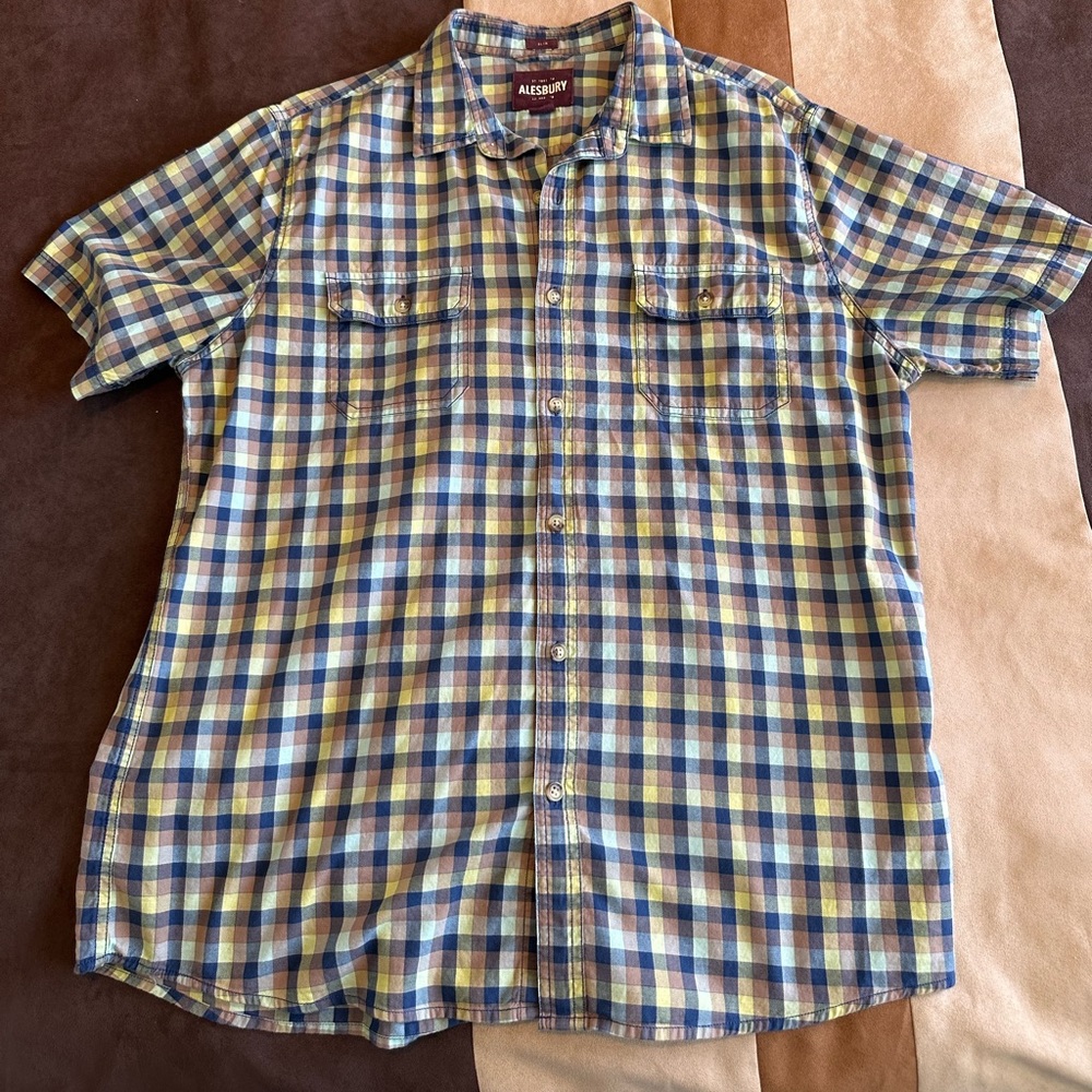Men’s Alesbury XL green, purple, white, navy plaid short sleeve shirt